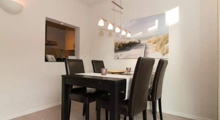 Apartment with patio — photo 2