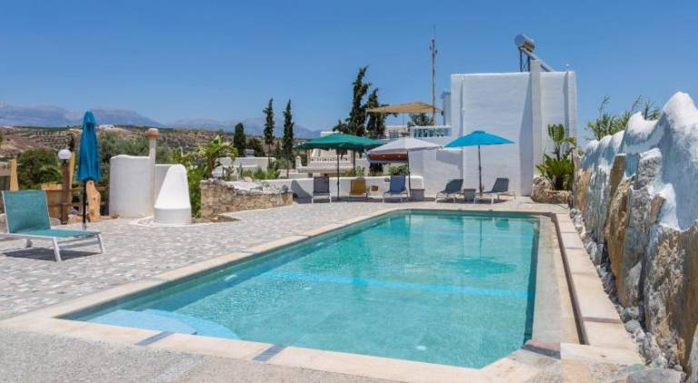 Villa with pool | Pets are welcome in Heraklion