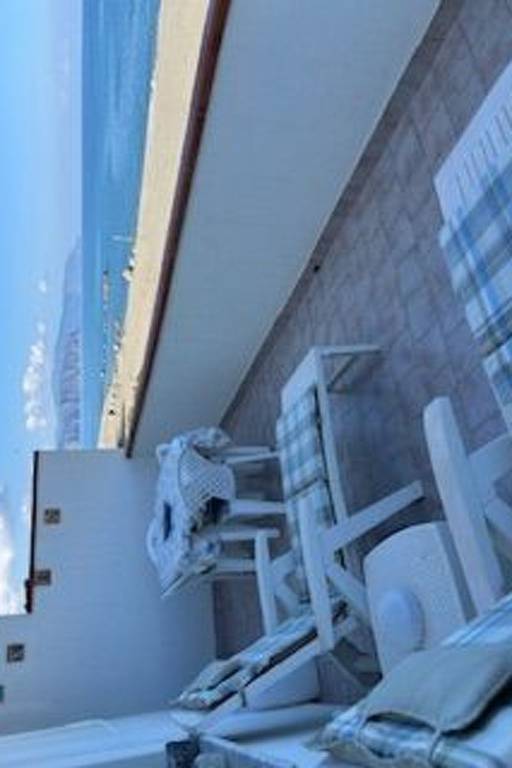 Rental apartment with terrace, BBQ & yard — photo 5