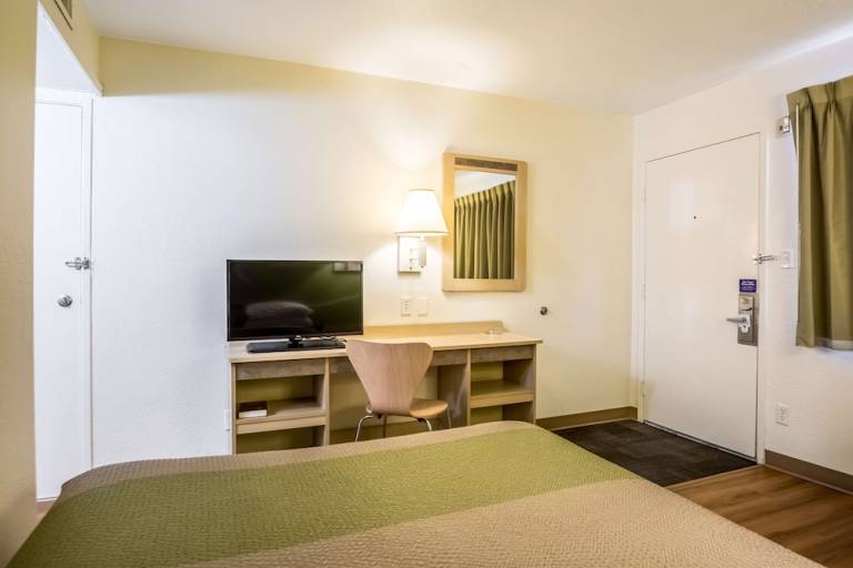 Motel Pueblo