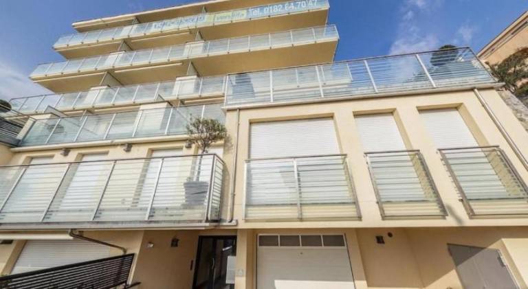 Holiday apartment with pool — photo 4