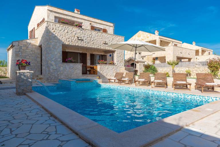 Villa with terrace, private pool & yard in Zadar