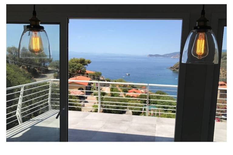 House with barbeque, terrace & garden in Capoliveri