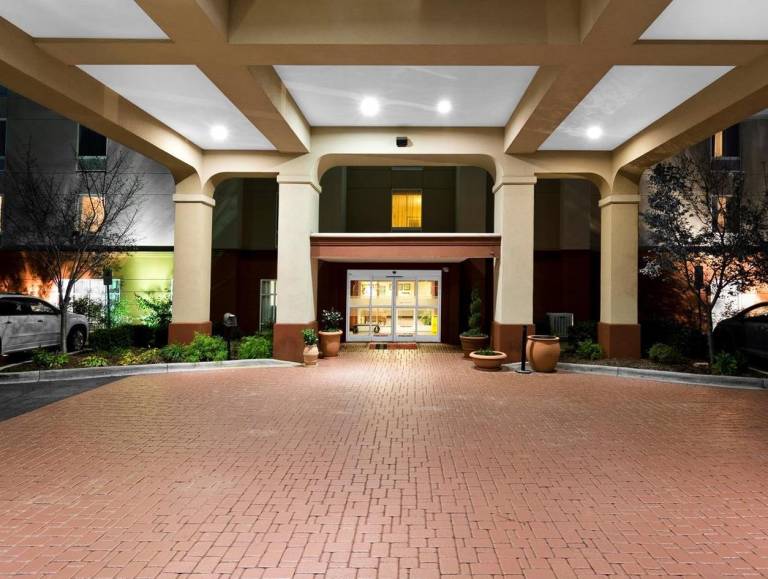 Hampton Inn Statesville — photo 3