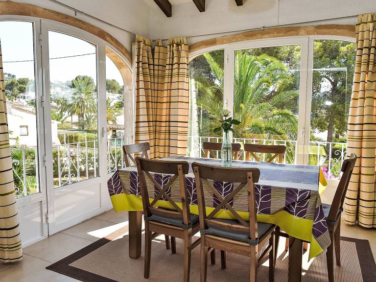 Vacation home with barbeque, garden & private pool — photo 5