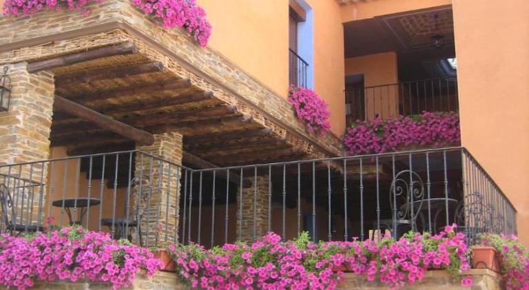 Vacation home with patio | Pets allowed — photo 5