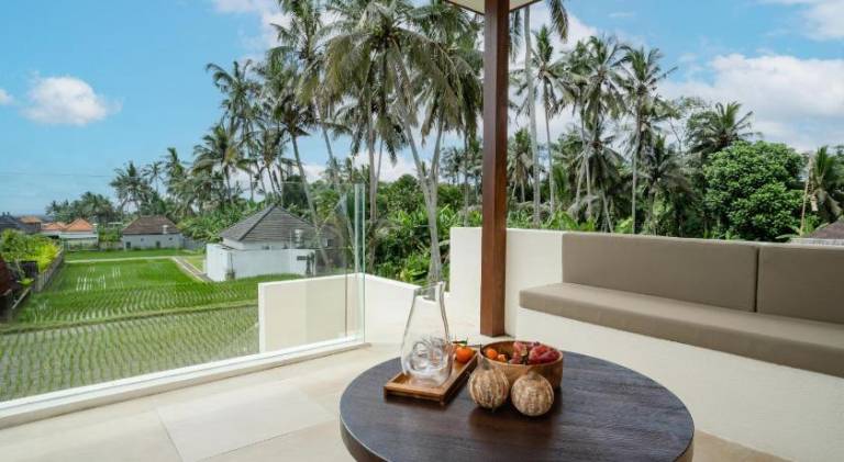 Villa with patio, garden & private pool | Suitable for remote work | Pets allowed — photo 4