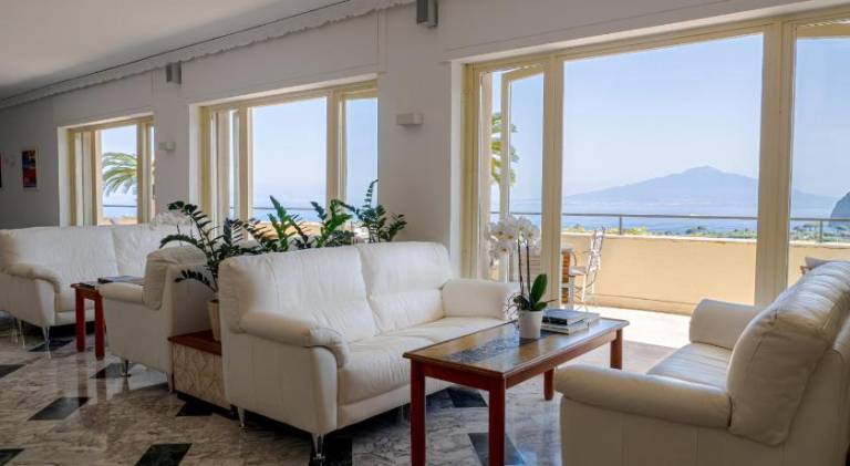 Hotel Cristina — photo 4