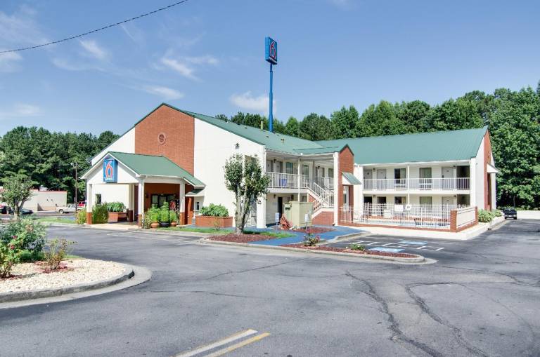 Motel 6 Cartersville, GA — photo 4