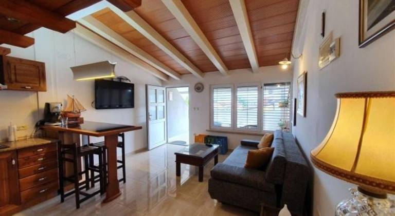 Apartment with 1 room for 4 persons — photo 2