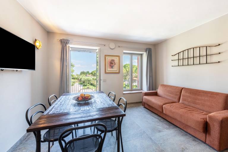 Apartment 'Abaye 5 Barolo - Charm' with Lake View, Wi-Fi and Air Conditioning — photo 2