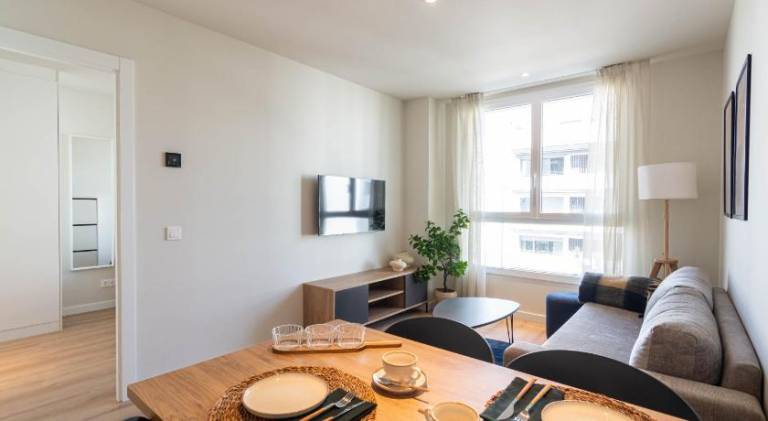 Serviced apartment with pool & garden | Pets are welcome — photo 2