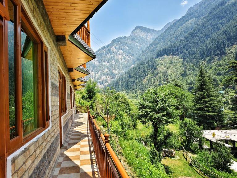 Pleasant house with terrace & yard | Pets allowed — photo 3