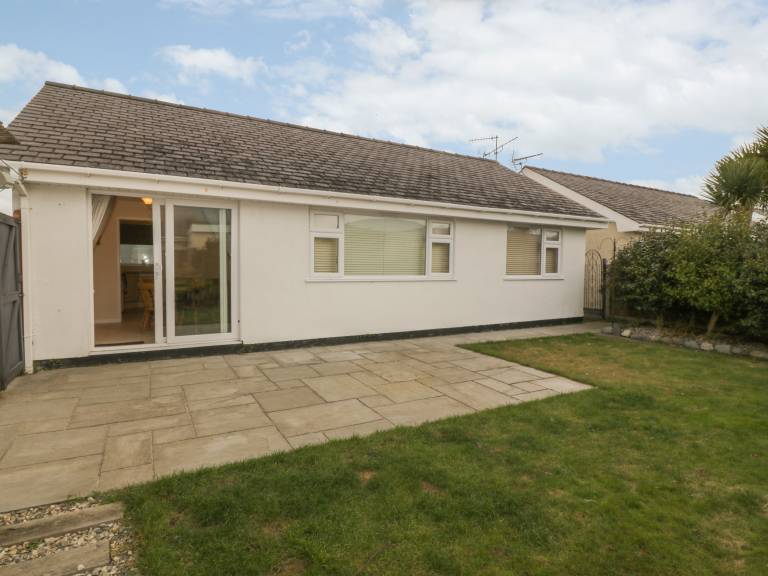 Cottage  Borth-y-Gest