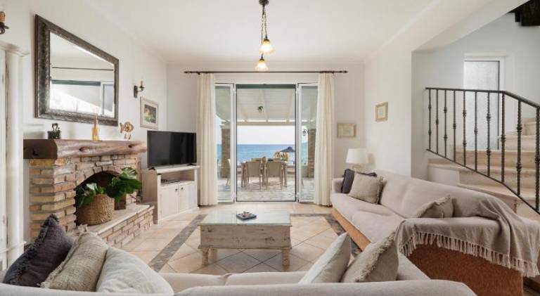 Beachfront Villa Victoras - With private beach — photo 2