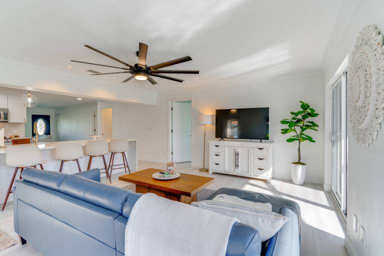 Canal Access! Pet-Friendly Cape Coral Group Escape — photo 4