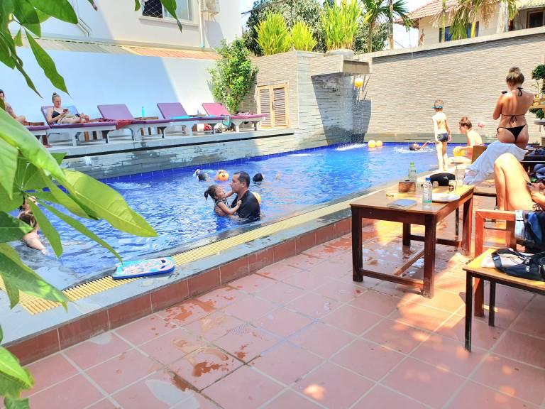 Darling Pub Hostel — photo 4