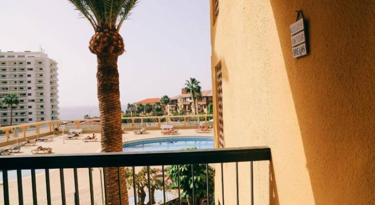 Beautiful holiday apartment with pool | Close to the beach | Pets are welcome — photo 4