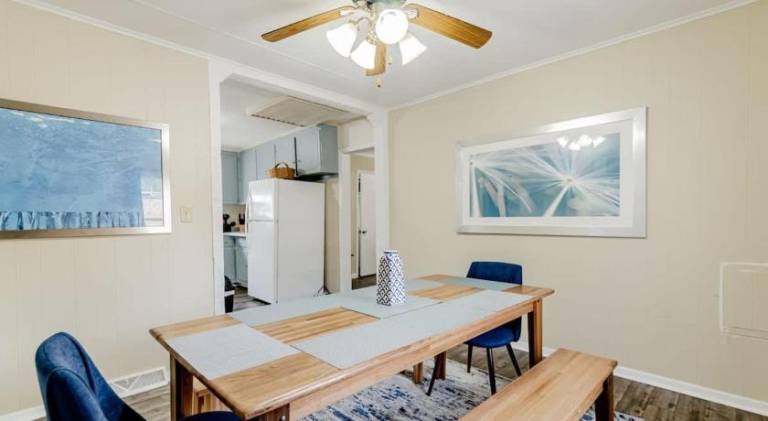 Adorable on Taylor-15 mins to Downtown--- Front Unit in Columbia, GA