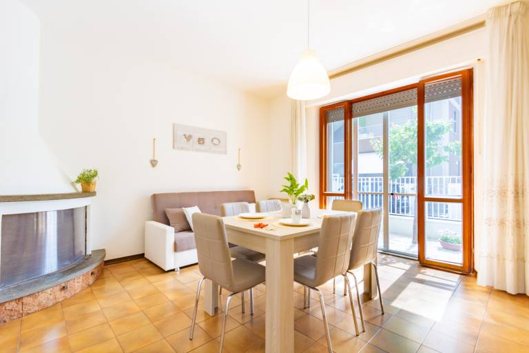 Holiday apartment with 1 room for 5 persons — photo 5