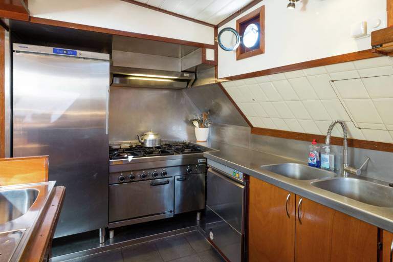 Spacious boat | Pets are welcome — photo 5