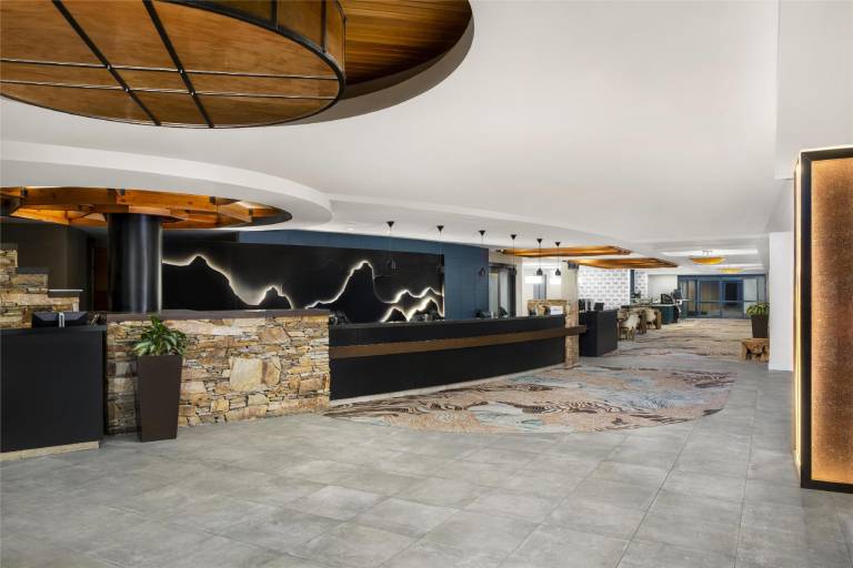 Hilton Whistler Resort & Spa — photo 4