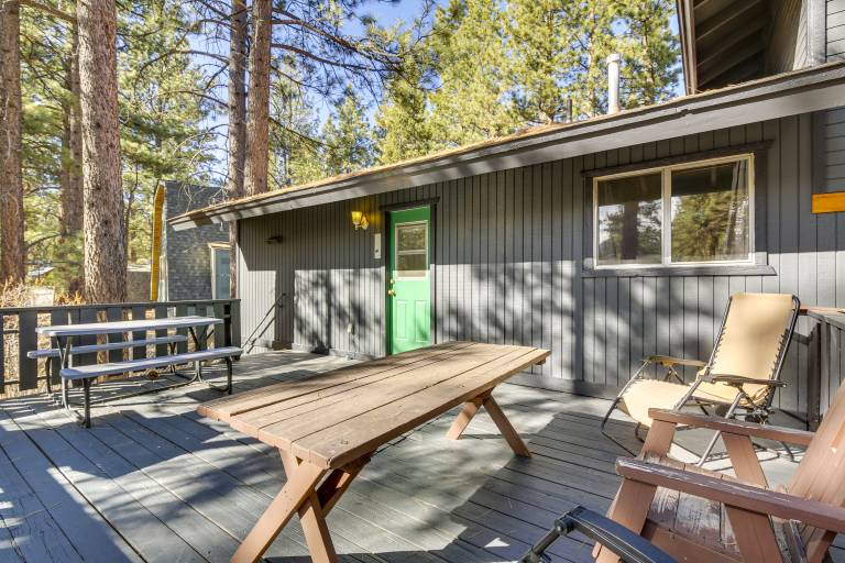 2 Mi to Lake & Skiing: Big Bear Family Cabin — photo 3