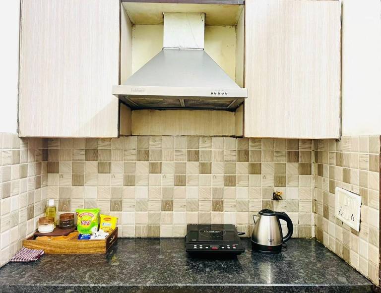 Instay 528/45 2bhk with theater screen, relax, — photo 5