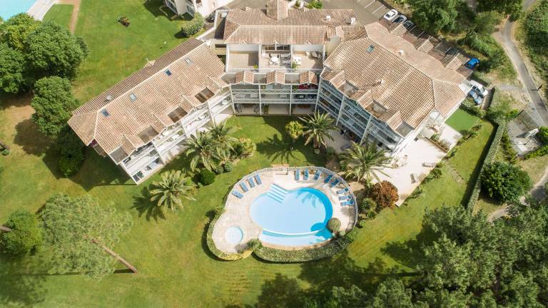 Family-friendly pleasant apartment with terrace, pool & garden | Dogs allowed — photo 2