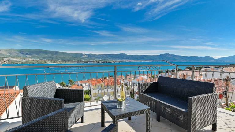 Child-friendly vacation home with grill & terrace | Pets are welcome in Okrug