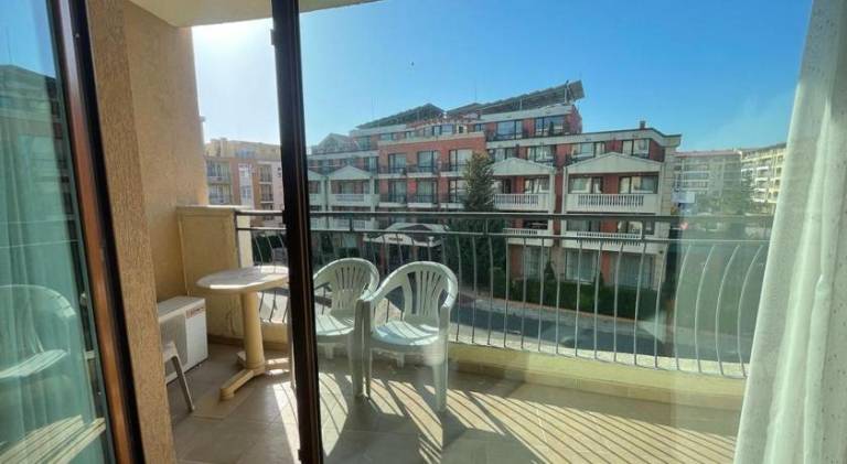 Rental apartment with pool — photo 2