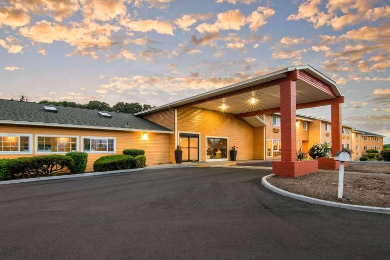 Quality Inn & Suites Albany Corvallis in Albany, OR