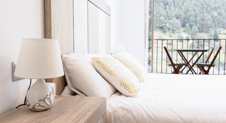 Rental apartment with patio | Next to the ski | Perfect for remote work | Pet-friendly in Arinsal