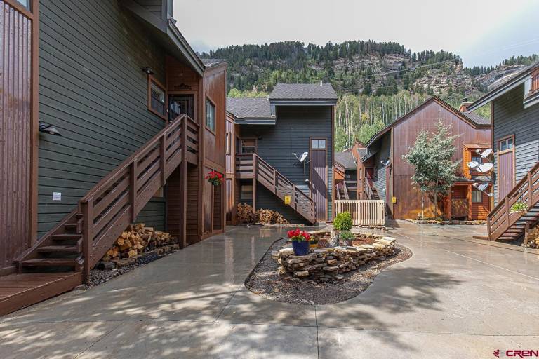 Hot Tub, Fishing/Hiking Close, 30 Min to Silverton! in Durango, CO