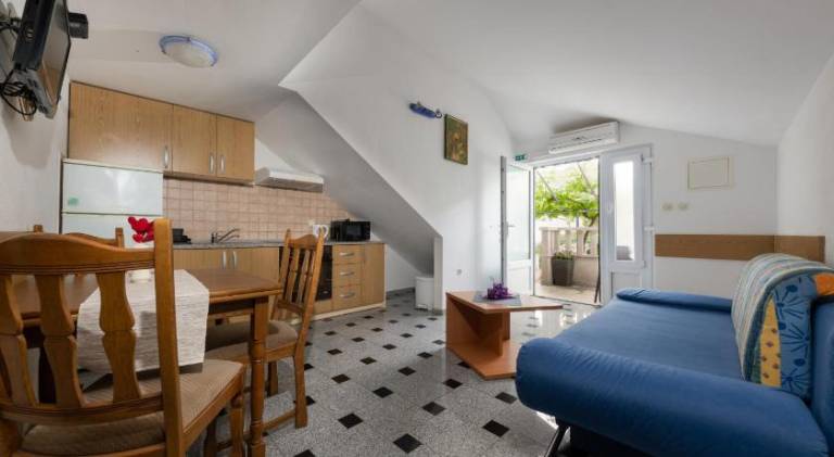 Holiday apartment with patio & grill | Good for workation — photo 2