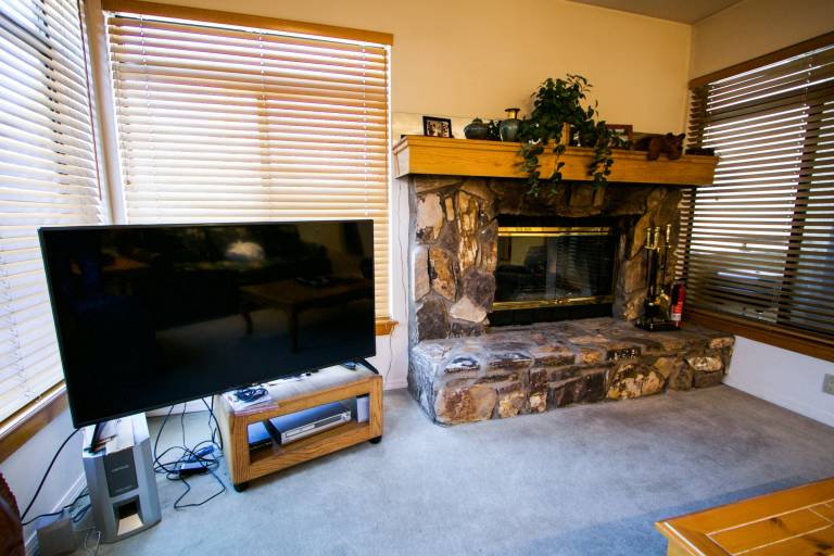 Condo with grill, heated pool & hot tub — photo 2