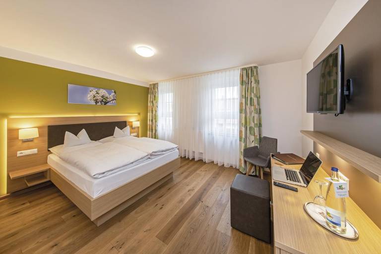 Business Doppelzimmer mit Dusche und WC