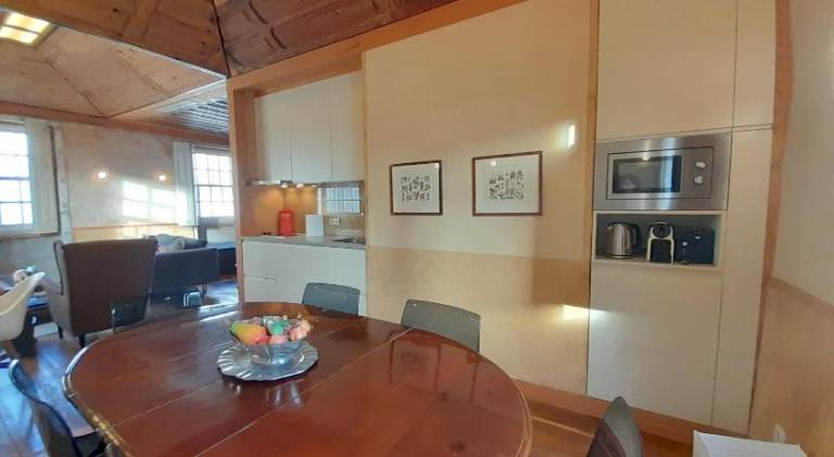Apartment with patio — photo 2