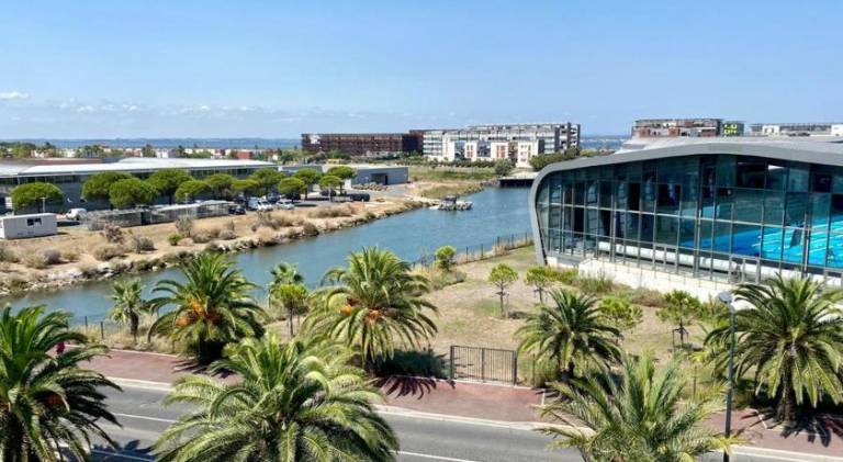 Holiday apartment with terrace | Next to the beach | Pets allowed in Sète