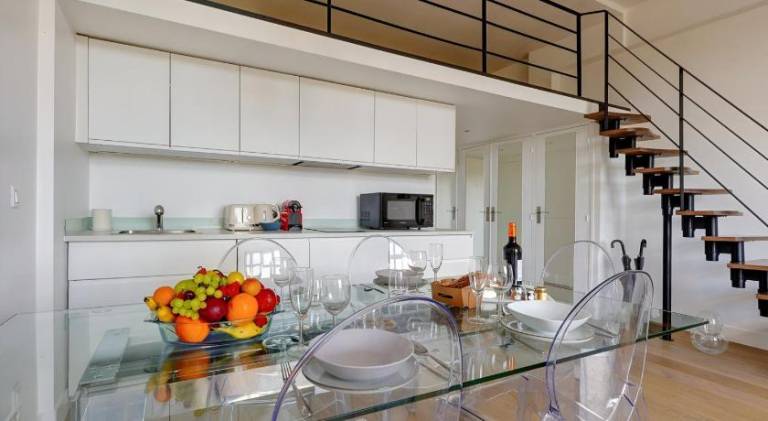 Bluestay 245 -Duplex sur les Champs-Elysees+Balcon — photo 4