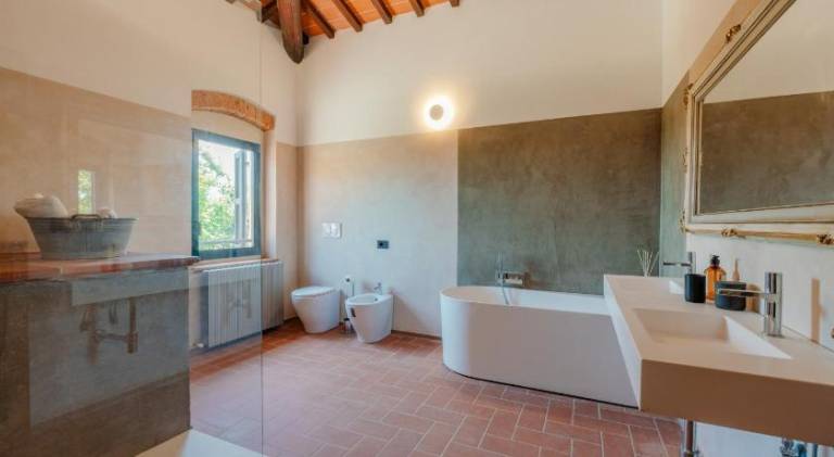Farm with pool, patio & grill | Pets are welcome — photo 2