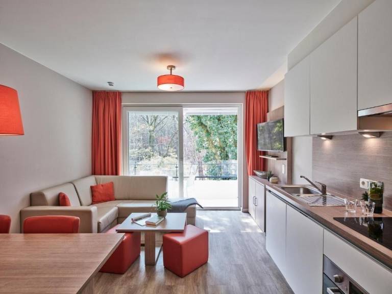Serviced apartment with pool, yard & terrace | Dogs allowed — photo 2