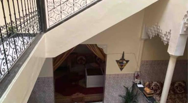 Apartment with pool — photo 3