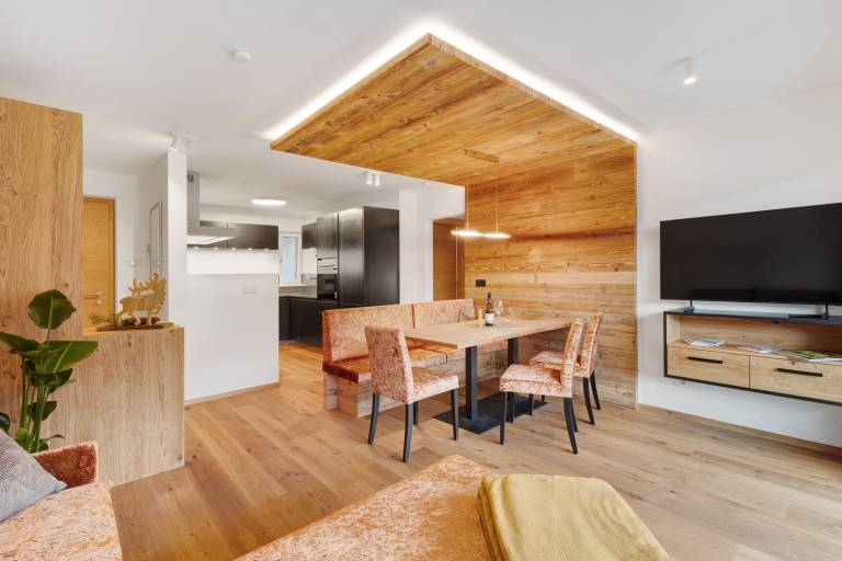 Family-friendly rental apartment with fast internet & patio | Mountain view | Ski nearby | Pet-friendly — photo 3