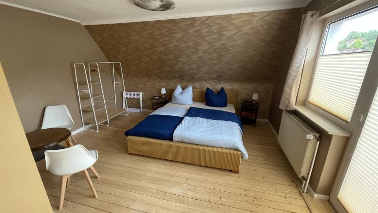 Ferienhaus An der Weinrebe in Bad Hersfeld mit Garten, 2 Bäder, 2 Schlafzimmer & Küche - gratis Parkplätze — photo 4