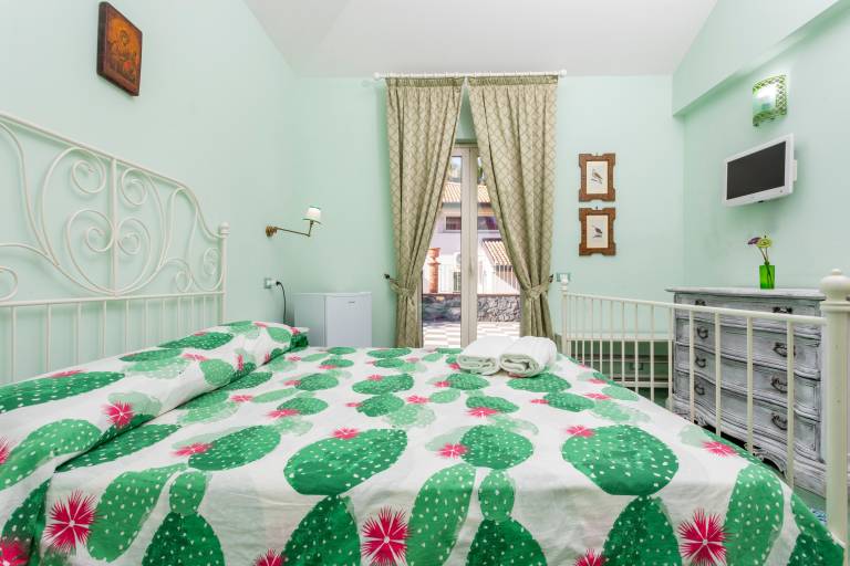 Bed and Breakfast 'Luna' with Sea View, Shared Pool and Wi-Fi — photo 5
