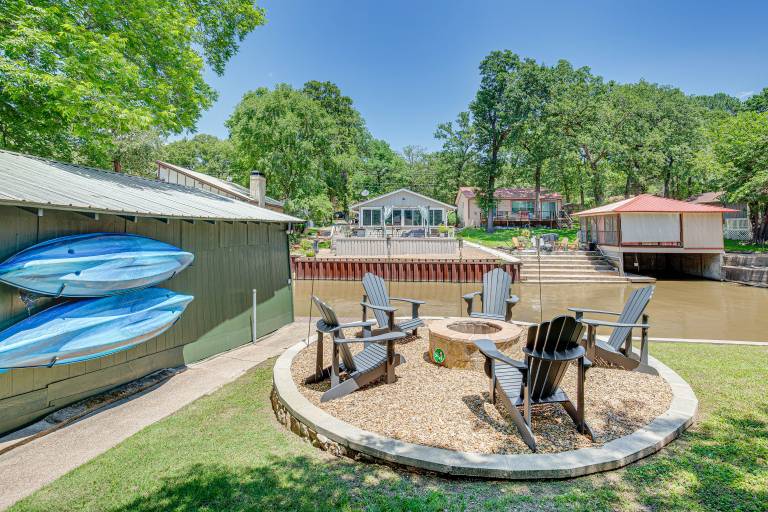 Spacious Deck Waterfront Home in Gun Barrel City