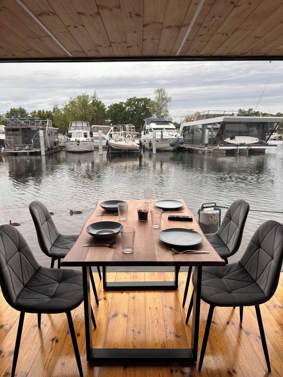 Péniche Arrondissement de Treptow-Köpenick