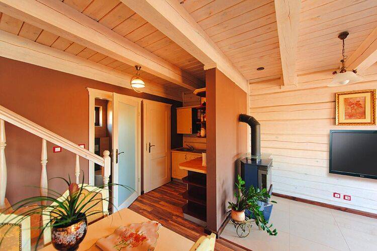 Child-friendly wonderful vacation home with pool, grill & yard | Pets are welcome — photo 5