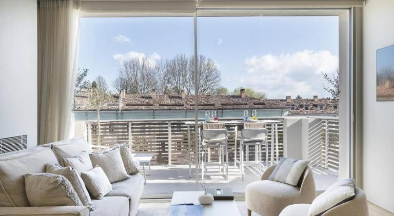 Rental apartment with 2 rooms for 4 persons in Pozzolengo